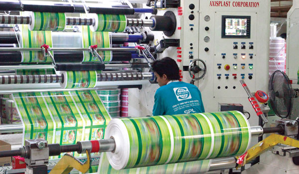 Cộng tác viên sản xuất bao bì